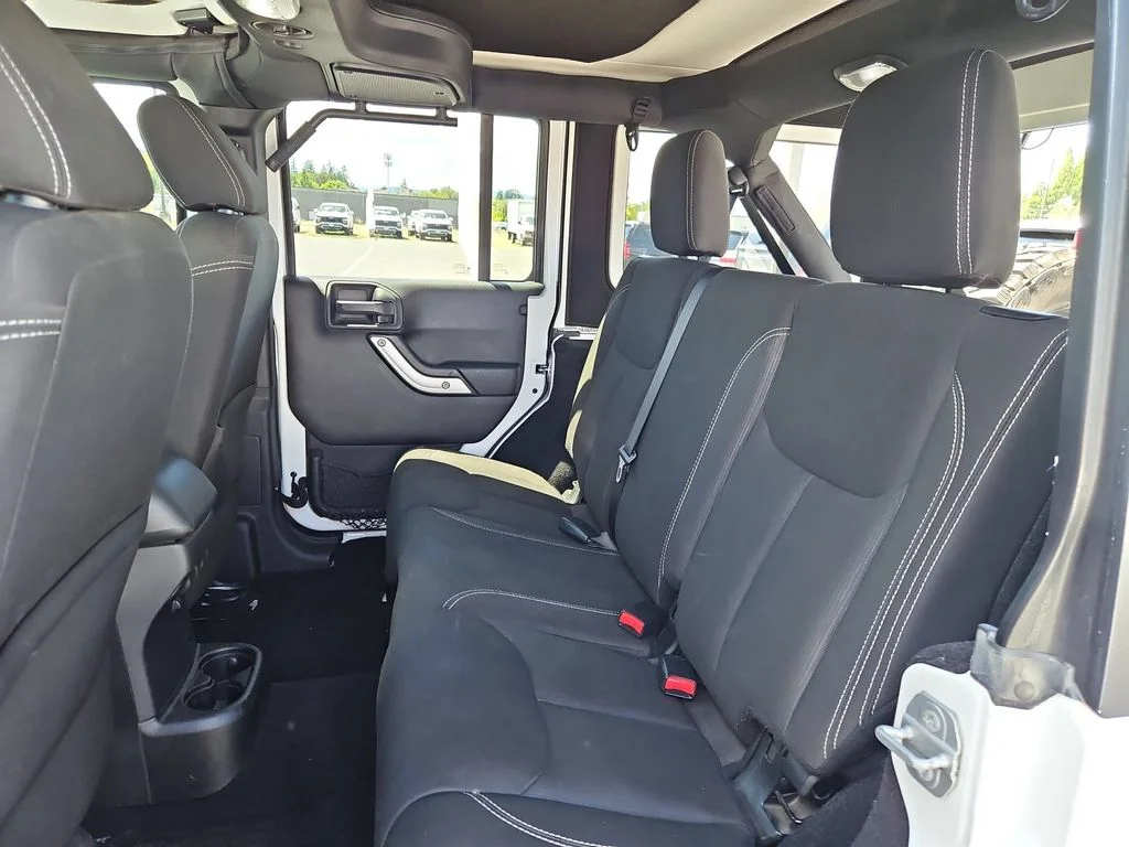 Used 2018 Granite Crystal Metallic Clearcoat Jeep Unlimited Rubicon image 22