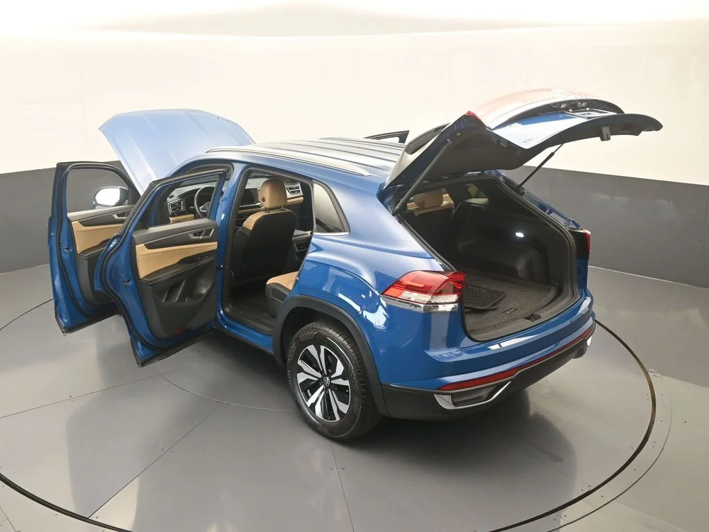 Used 2025 Blue Metallic Volkswagen 2.0T SE image 51