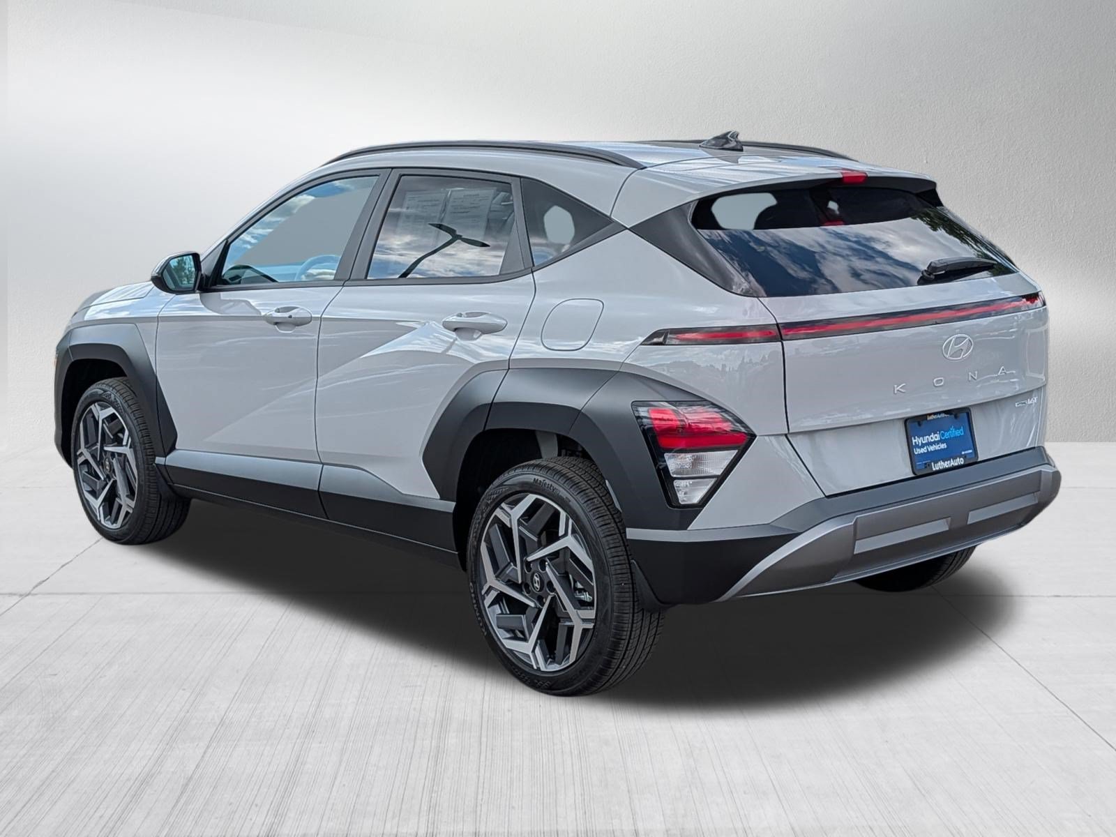 Certified Used 2026 Cyber Gray Metallic Hyundai SEL Premium image 5