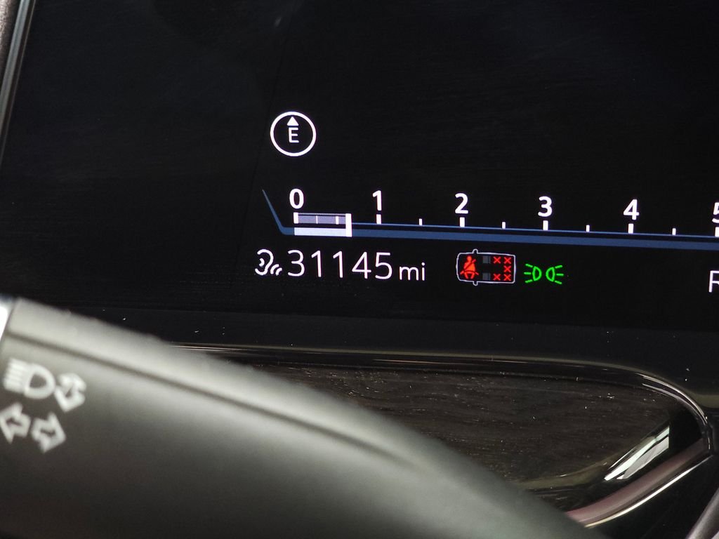 Used 2024 White Cadillac Premium Luxury image 26