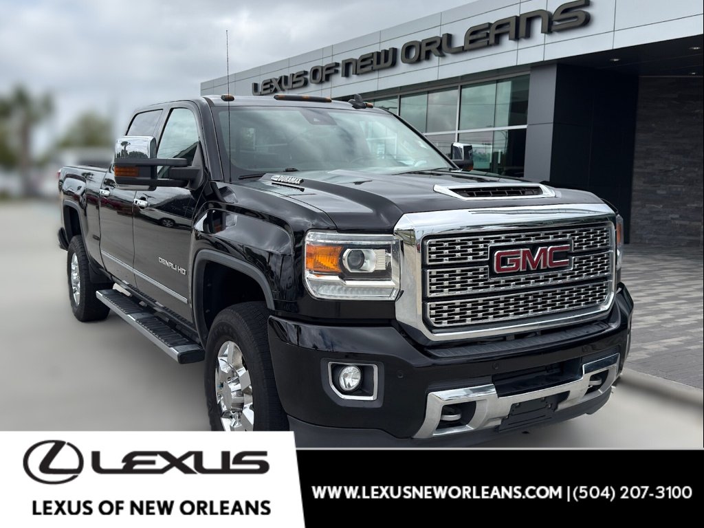 2019 GMC Sierra 4WD Crew Cab Standard Box Denali's photo