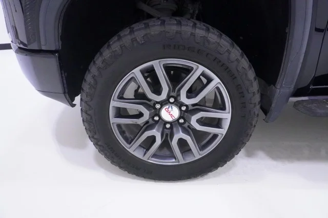 Used 2021 BLACK GMC AT4 image 13
