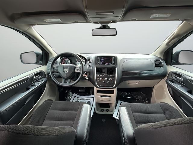 Used 2019 Gray Dodge SE image 9