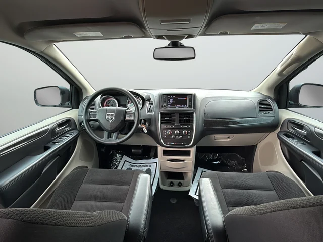 Used 2019 Gray Dodge SE image 9
