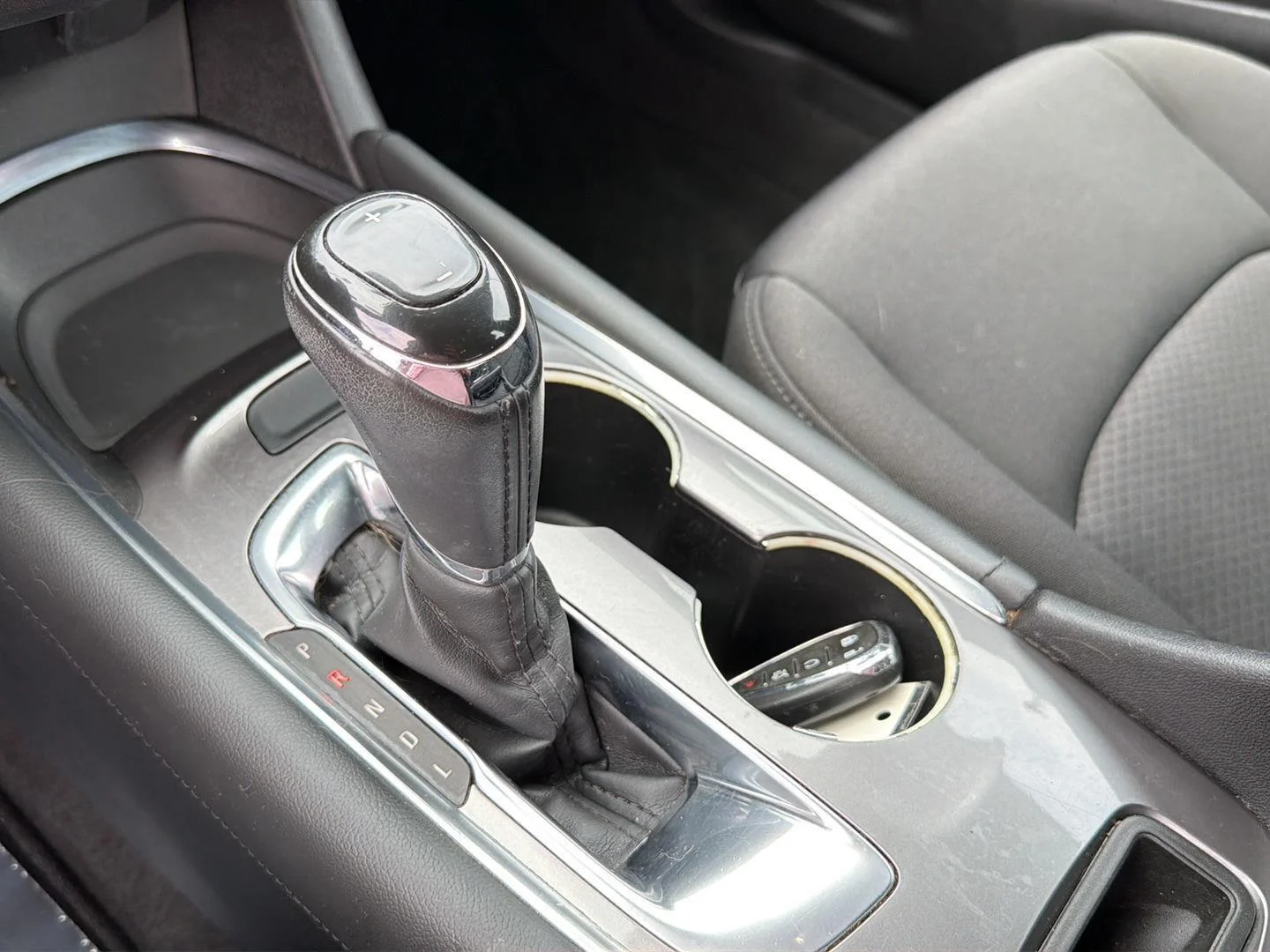 Used 2018 Summit White Chevrolet LT image 25