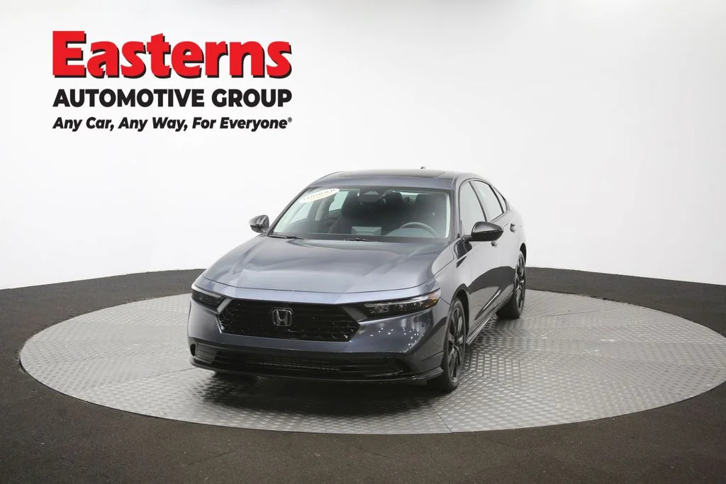 Used 2025 Gray Honda SE image 54