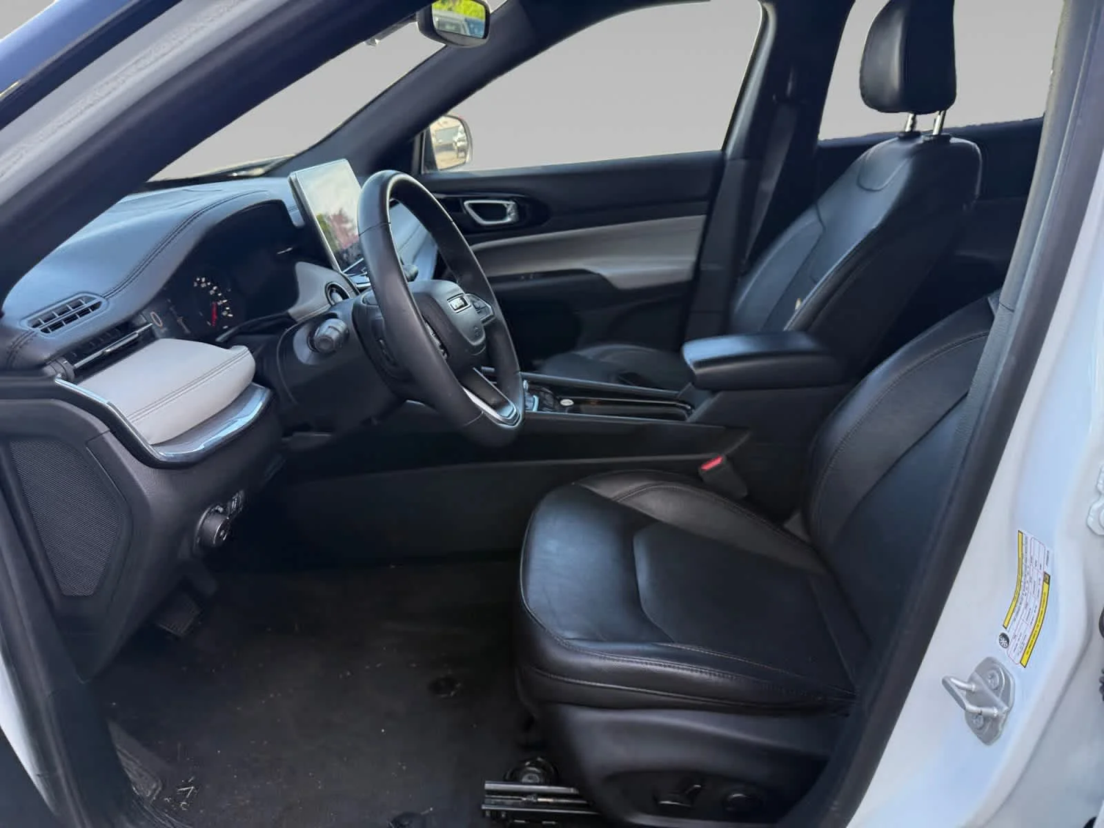 Used 2023 Bright White Clearcoat Jeep Limited image 11