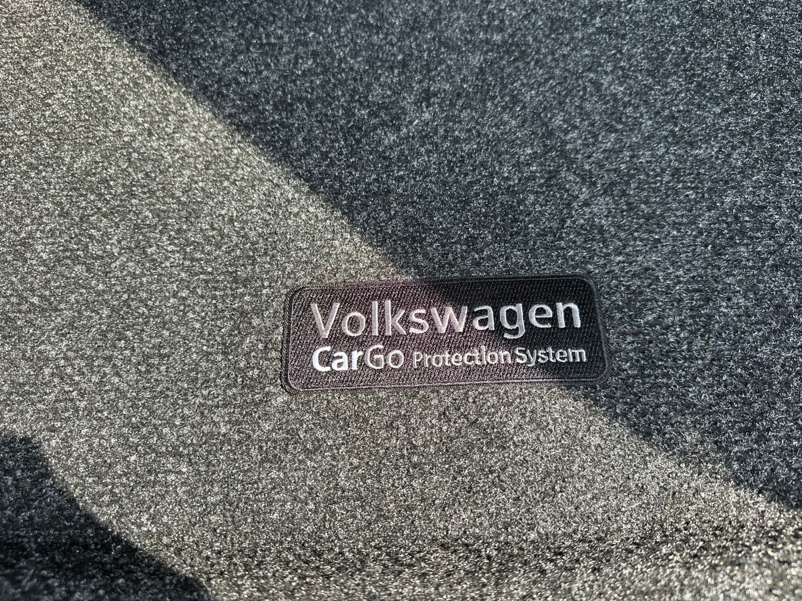 New 2026 White/off-white Volkswagen 2.0T SE R-Line Black image 29