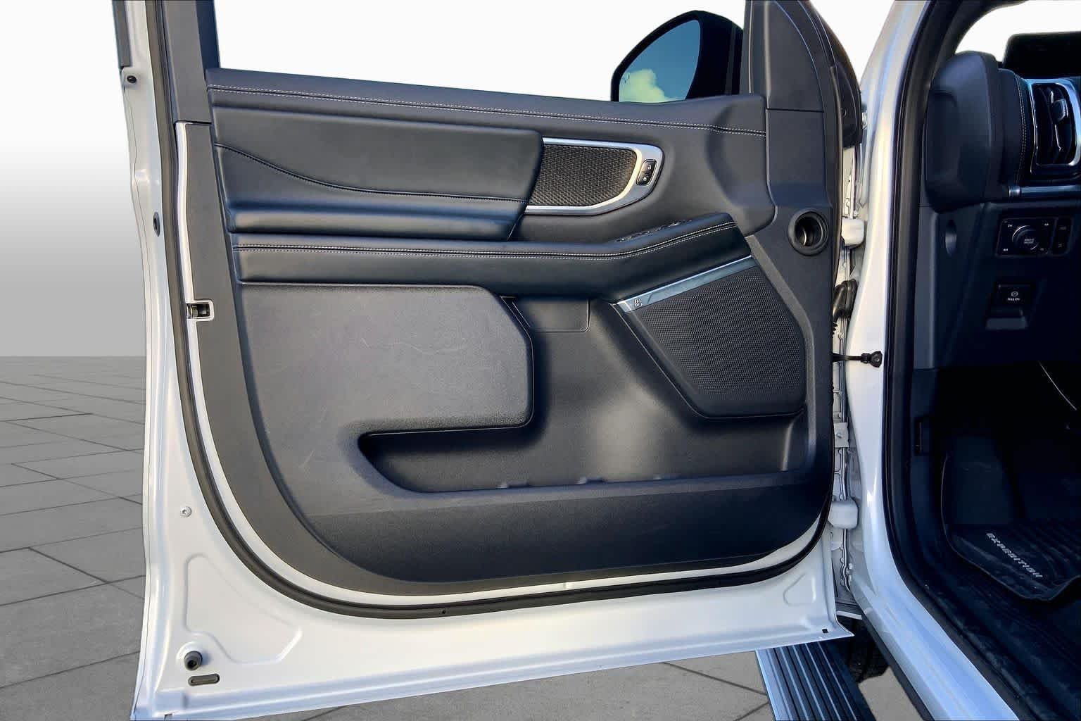 Used 2025 Space Silver Ford Platinum image 22
