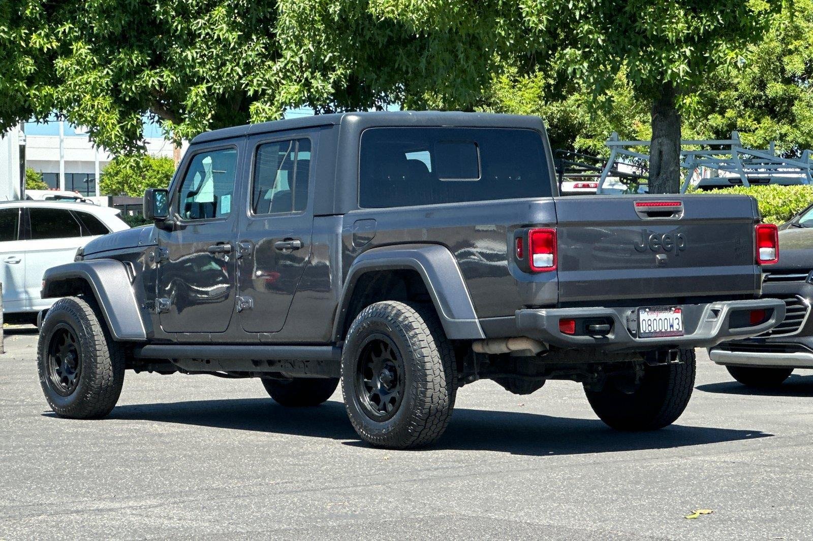 Used 2023 Granite Crystal Metallic Clearcoat Jeep Willys image 5