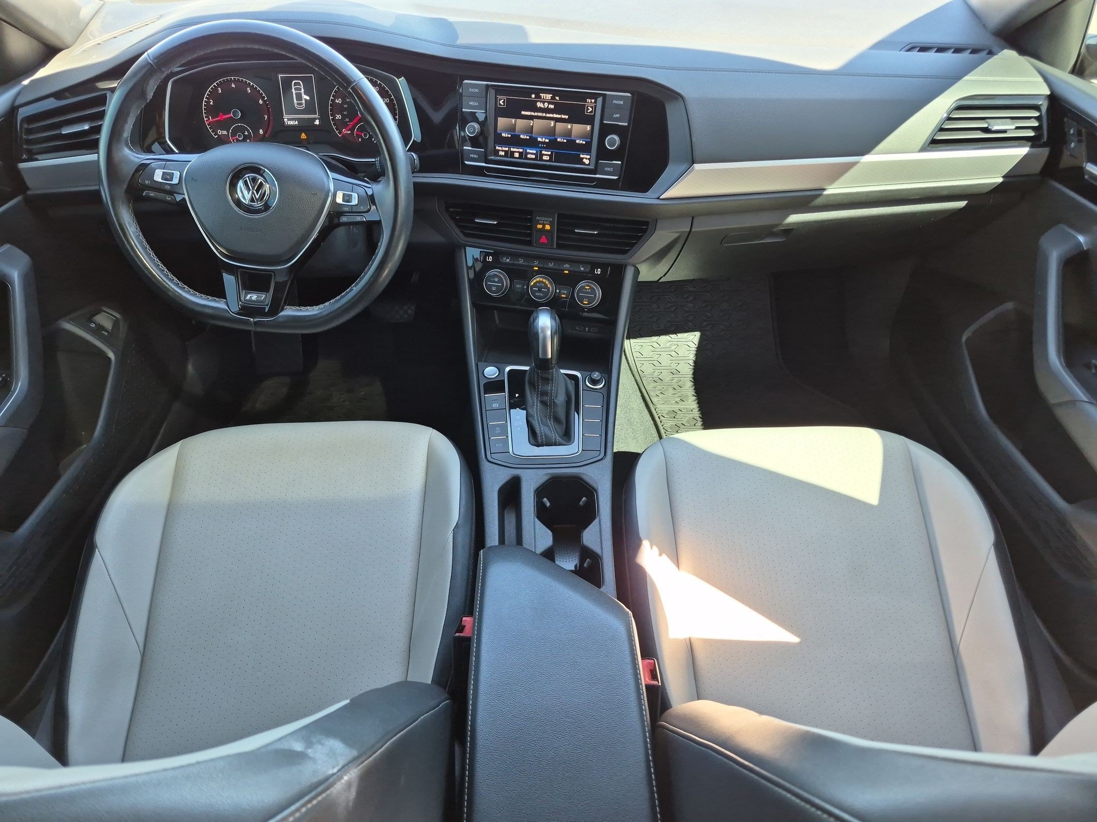 Used 2020 Pure White Volkswagen R-Line image 25