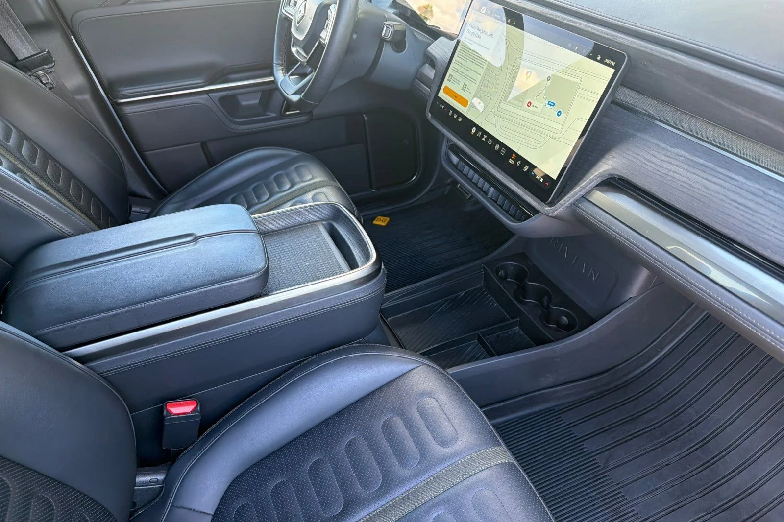 Used 2023  Rivian Adventure image 19