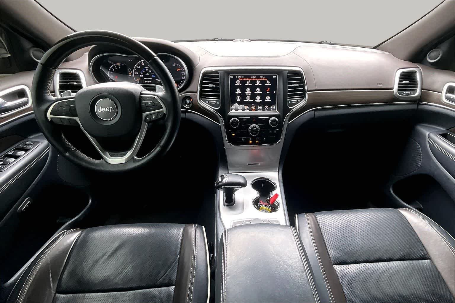 Used 2014 Maximum Steel Metallic Clearcoat Jeep Overland image 15
