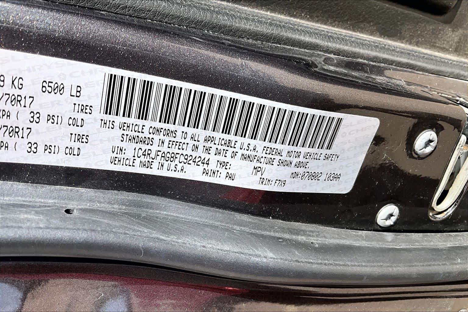 Used 2015 Granite Crystal Metallic Clearcoat Jeep Laredo image 34