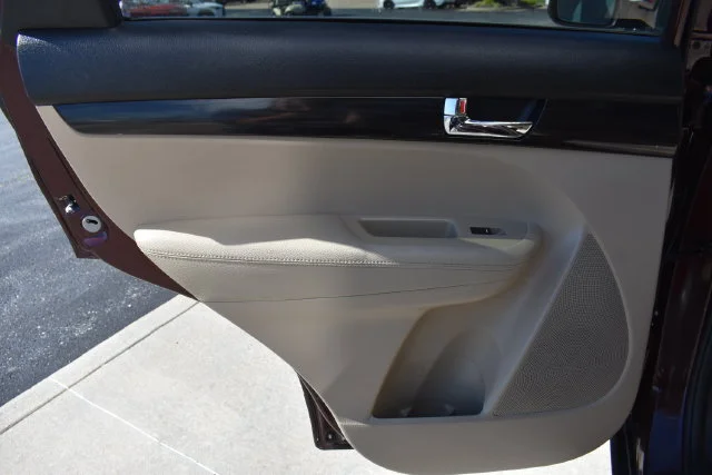 Used 2013 Red Kia LX image 12