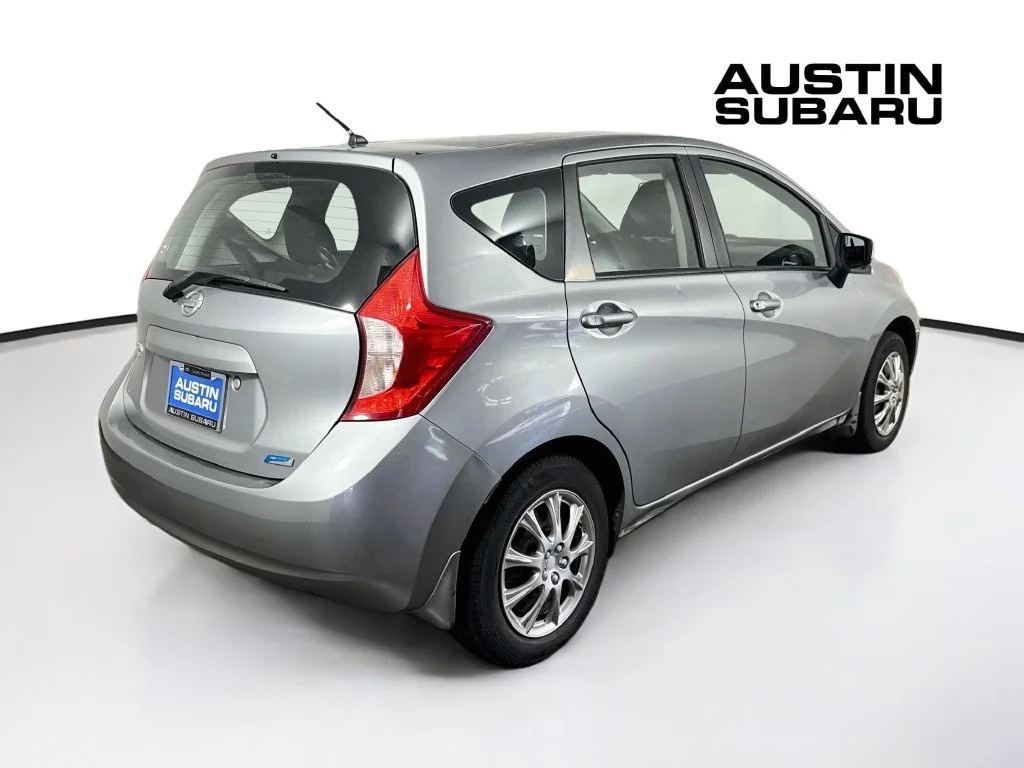 Used 2014 Gray Nissan S image 7