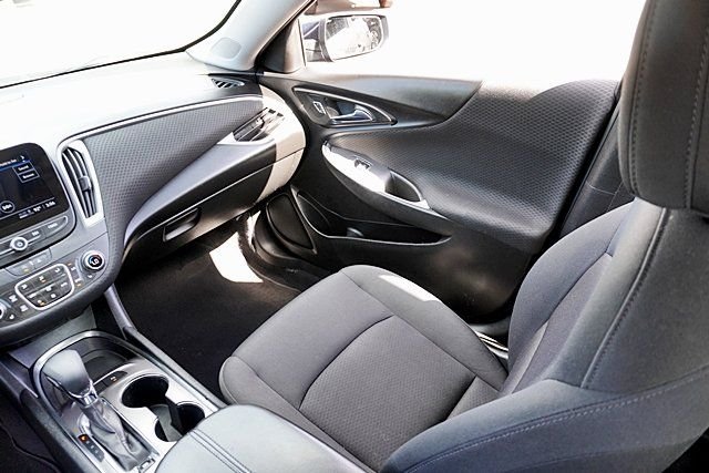 Used 2023 Gray Chevrolet LT image 19