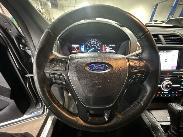 Used 2017 Gray Ford Limited image 15