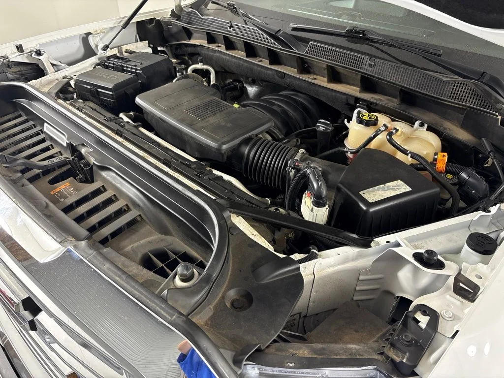 Used 2020 White GMC SLT image 57