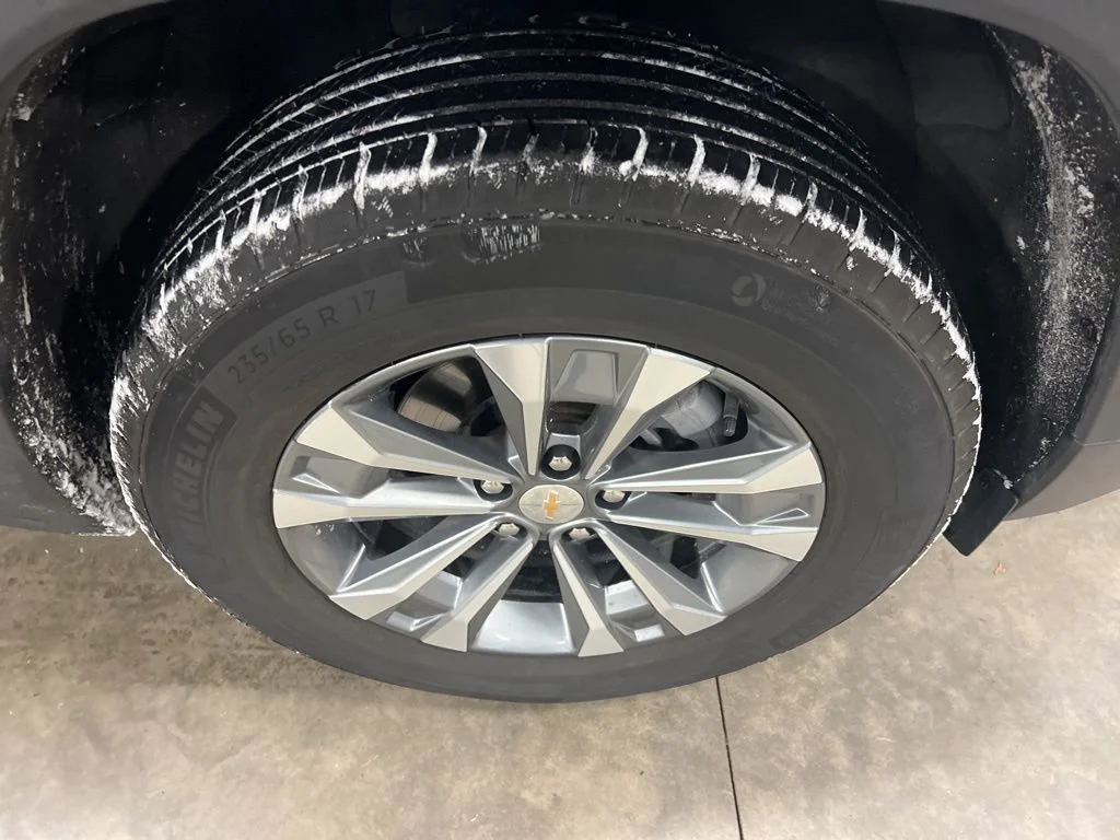 2025 Chevrolet Equinox LT - Photo 18
