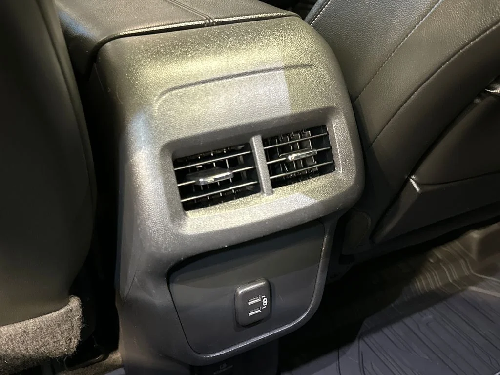 Used 2023 White GMC SLT image 31