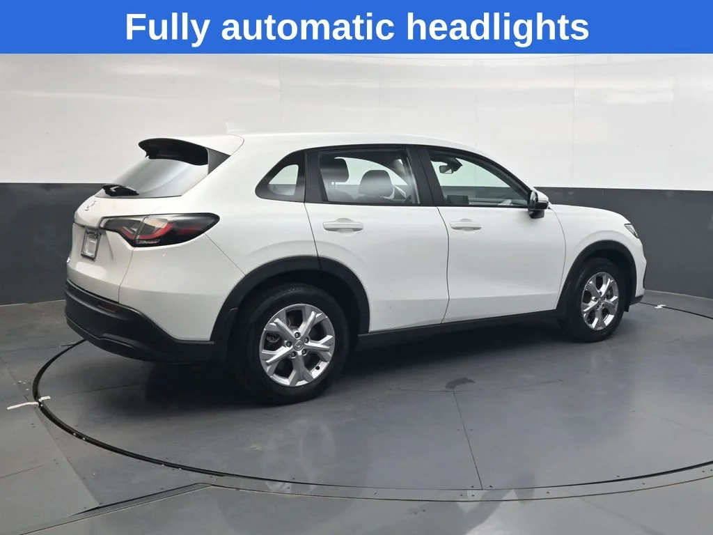 Used 2023 Platinum White Pearl Honda LX image 4