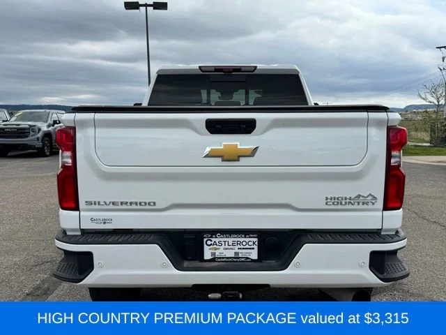 Used 2024 Summit White Chevrolet High Country image 4