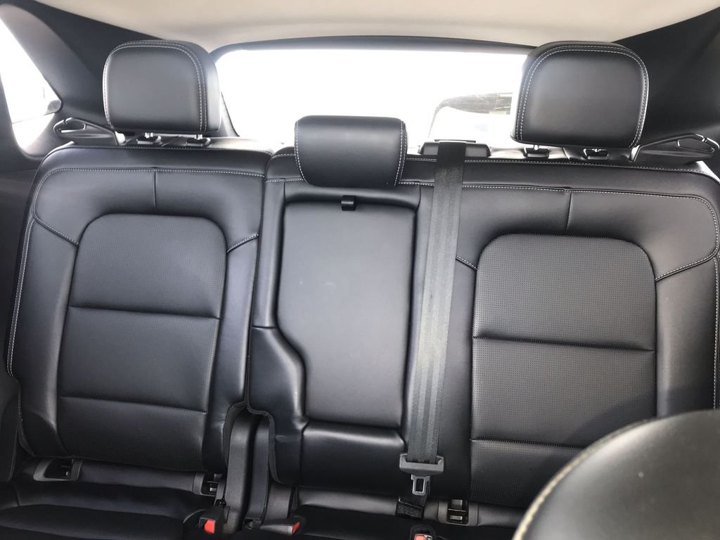 Used 2025  Ford Platinum image 24