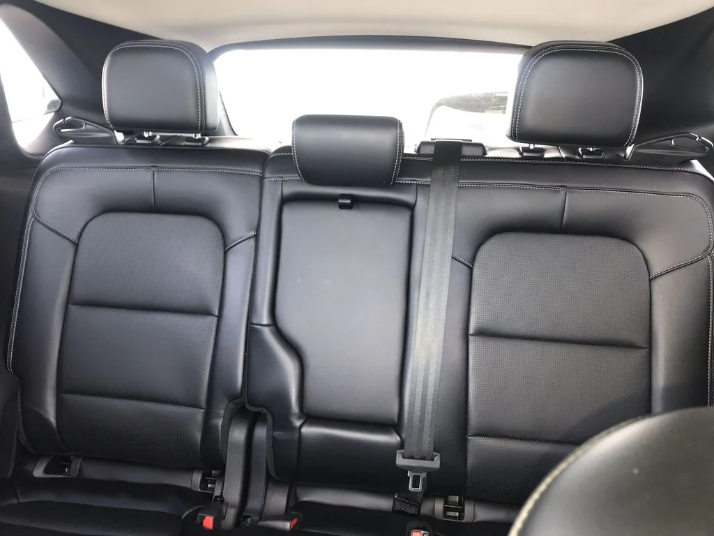Used 2025  Ford Platinum image 22