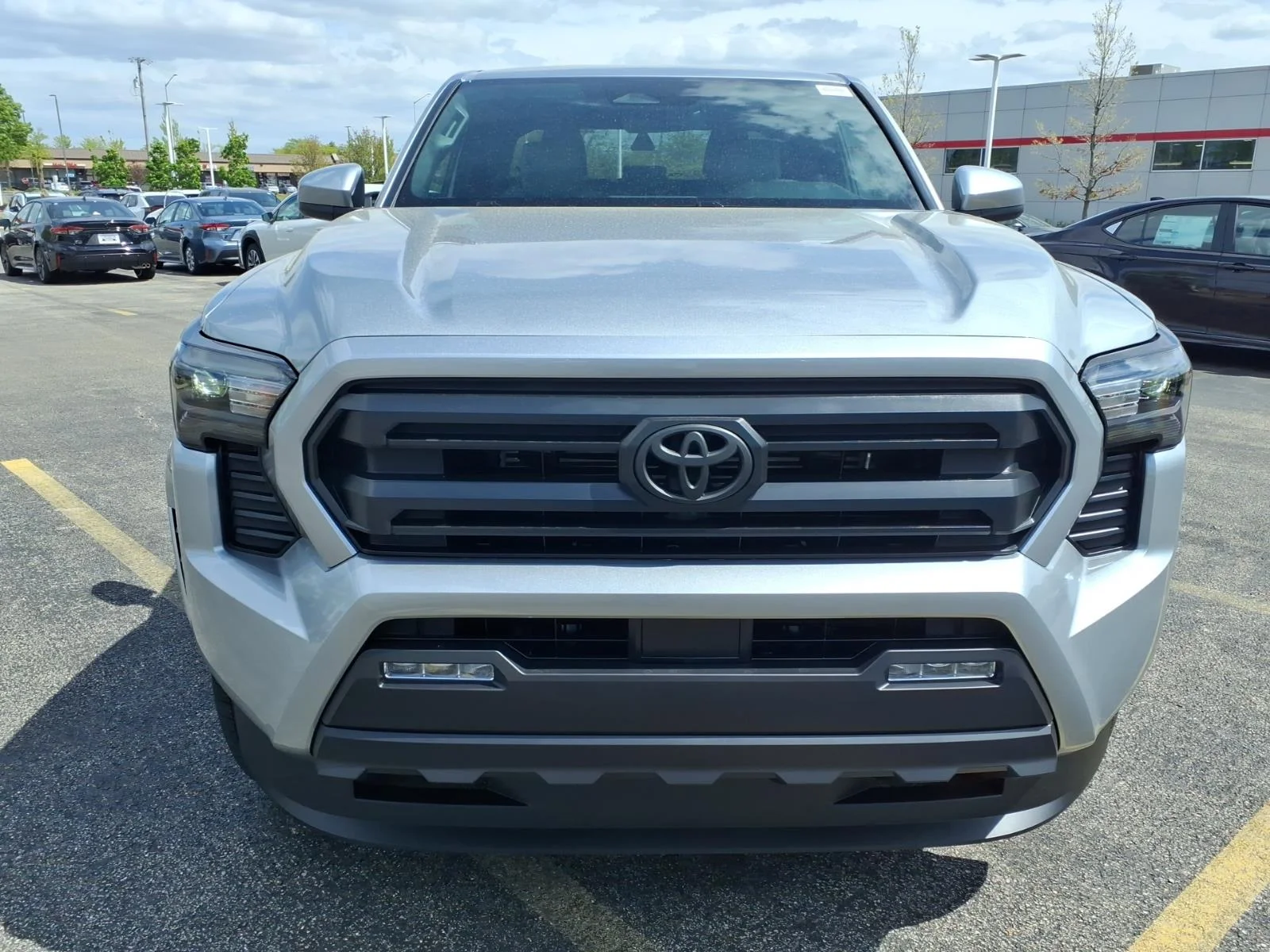 New 2026 Celestial Silver Metallic (1j9) Toyota SR5 DBLCAB 4WD image 2