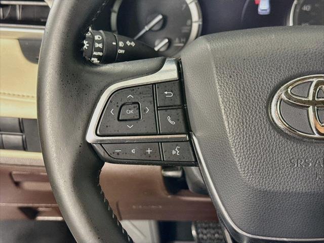 Certified Used 2021 MAGNETIC GRAY MET. Toyota  image 17