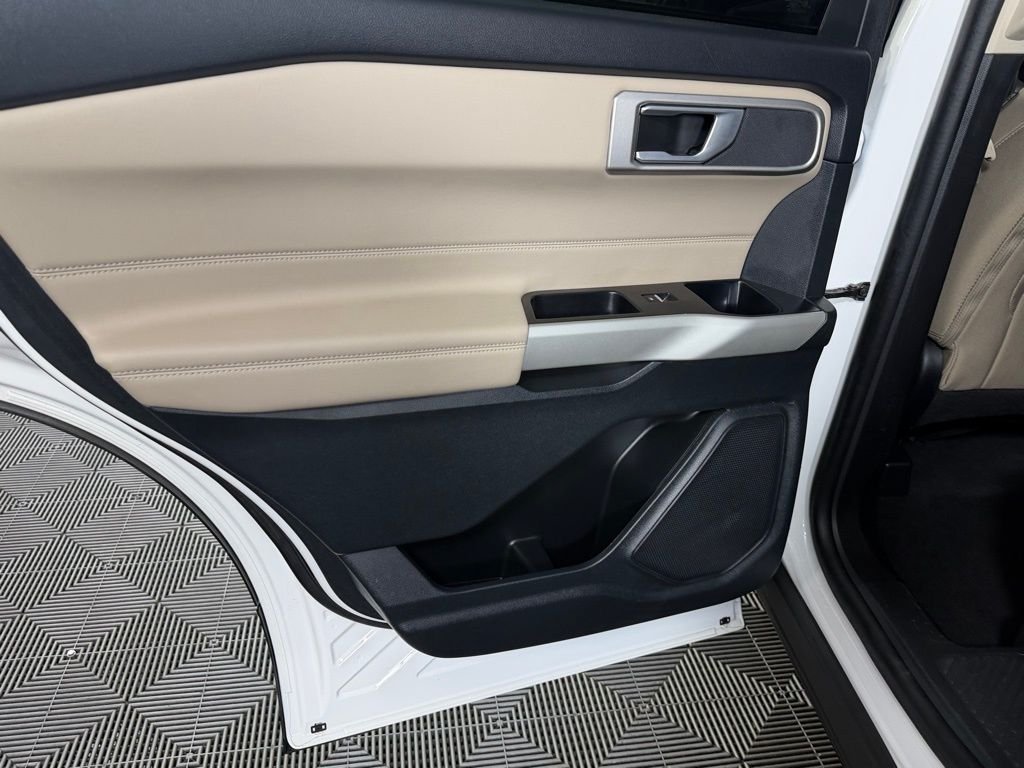 Used 2023 White Ford XLT image 24