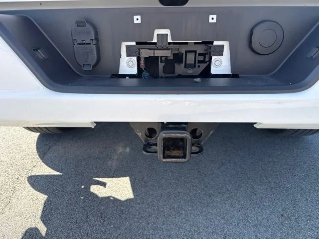 Used 2024 White GMC Elevation image 14