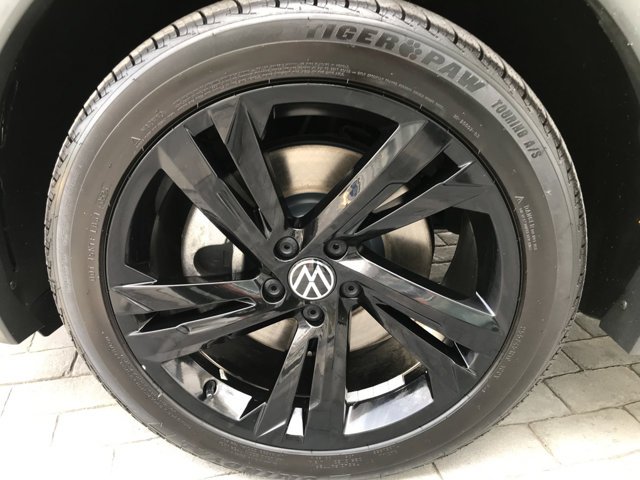 Used 2023 Platinum Gray Metallic Volkswagen SE R-Line Black image 12