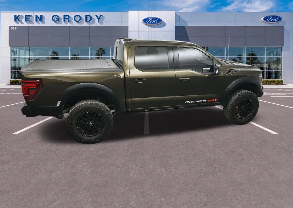 Used 2025 Green Ford Raptor image 13