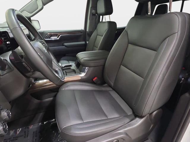 Used 2024 Summit White Chevrolet LT Trail Boss image 13