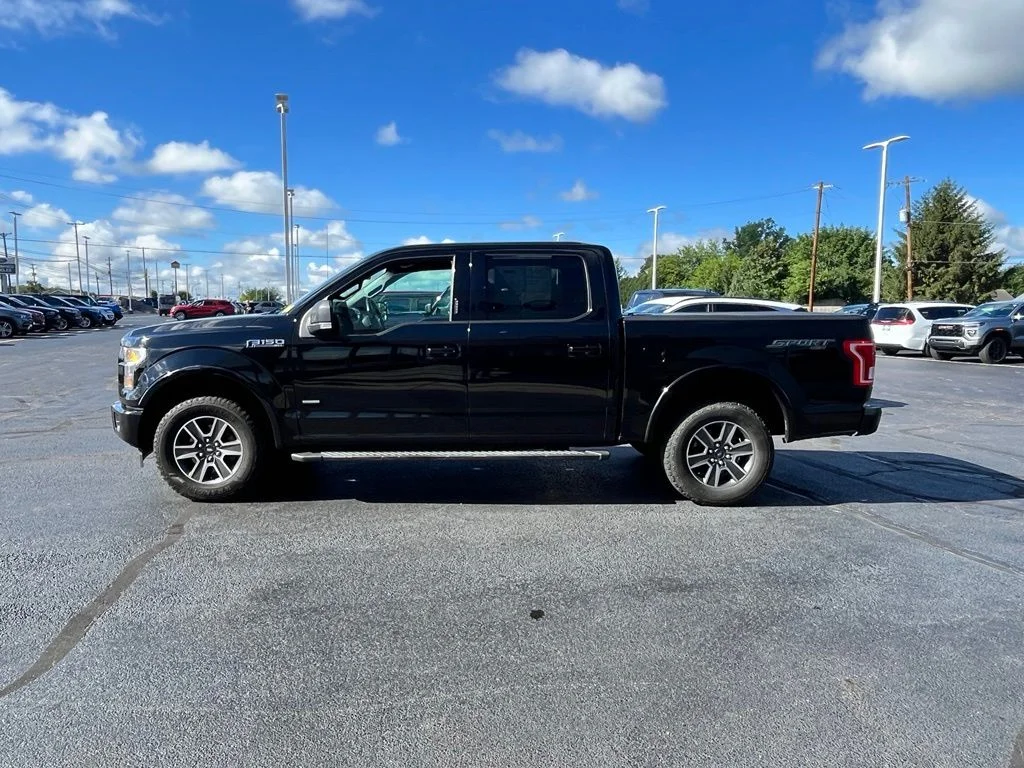 Used 2017 Black Ford XLT image 7