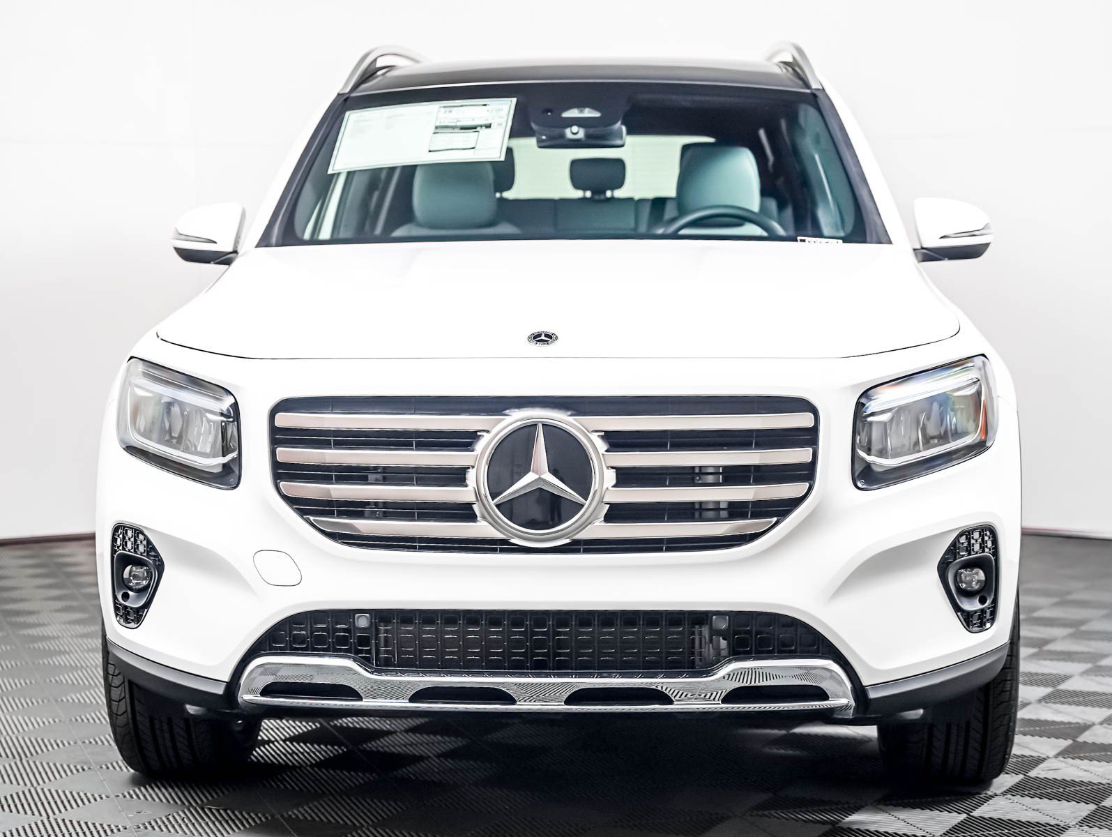 New 2026 Polar White Mercedes-Benz GLB 250 image 6