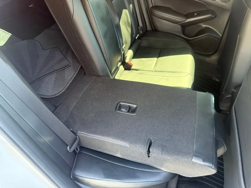Used 2022 White Honda EX-L image 40