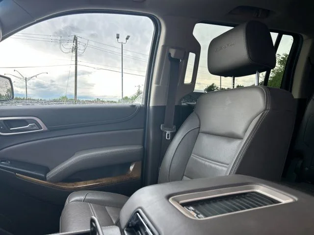 Used 2017 White Frost GMC Denali image 37