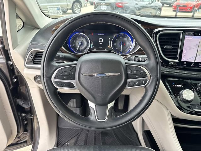 Used 2022 Gray Chrysler Limited image 45