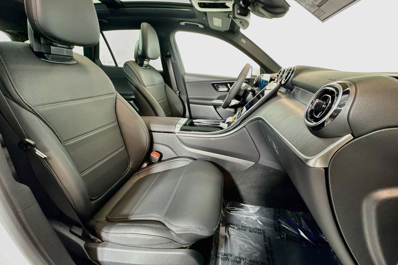 New 2026 Polar White Mercedes-Benz GLC 300 image 26