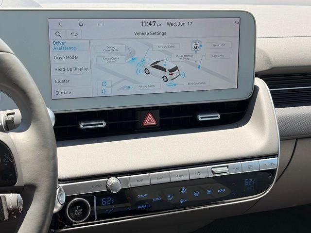 Used 2024 White Hyundai Limited image 18