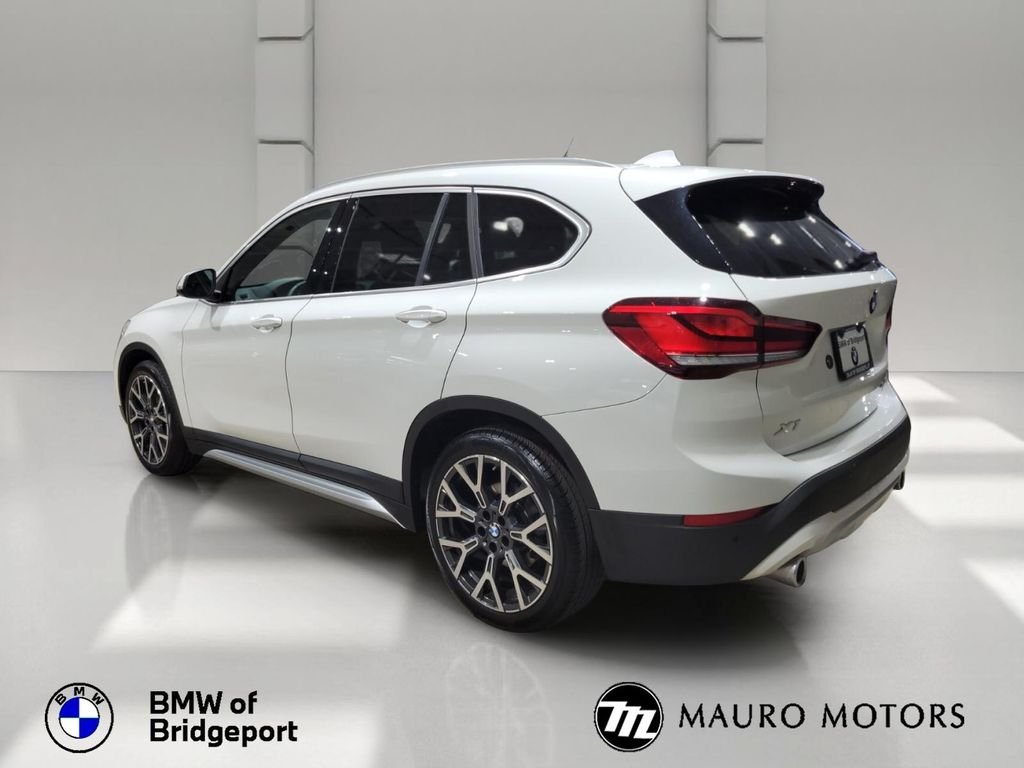 Used 2022 White BMW xDrive28i image 6