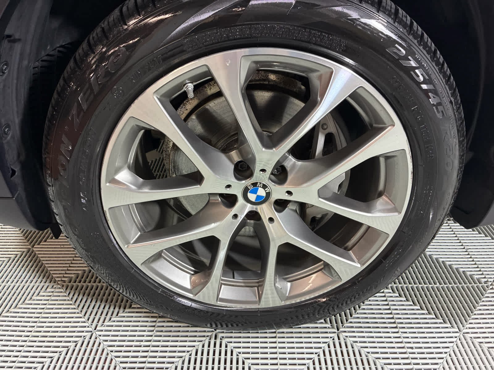 Certified Used 2024 Skyscraper Grey Metallic BMW xDrive40i image 11