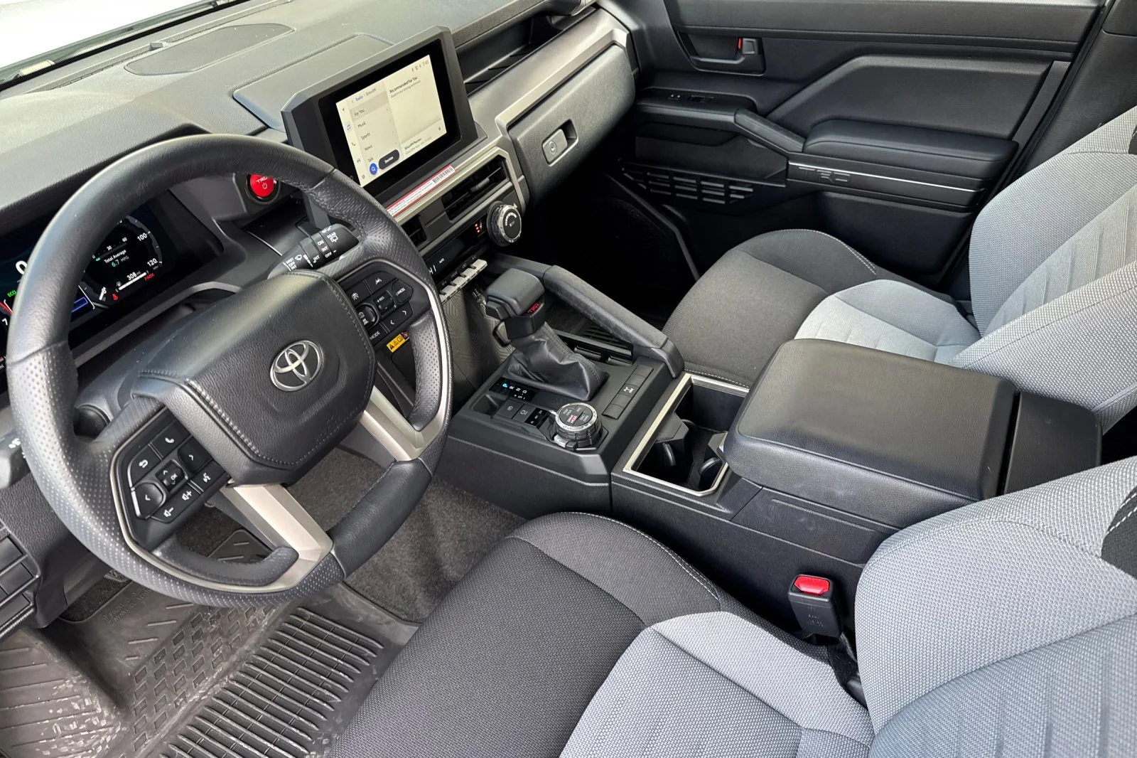 2025 Toyota 4Runner TRD Off-Road - Photo 9