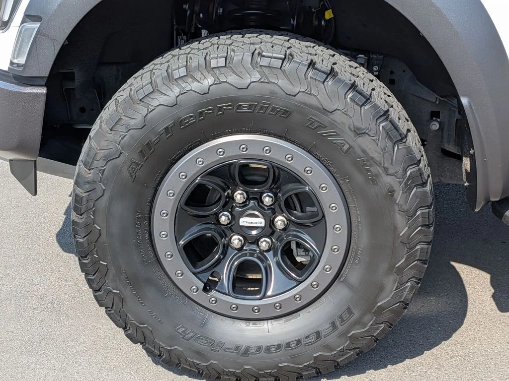 Used 2023 White Ford Raptor image 22