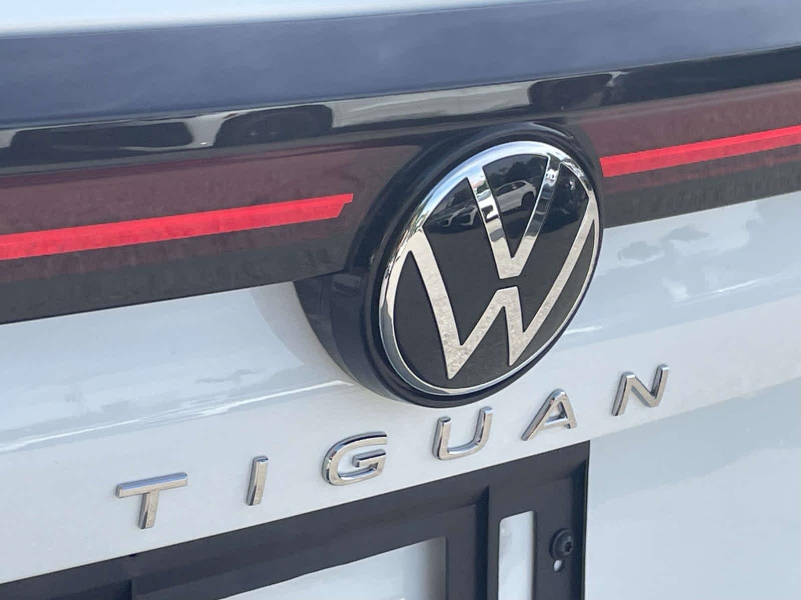 New 2026 Pure White Volkswagen S image 18