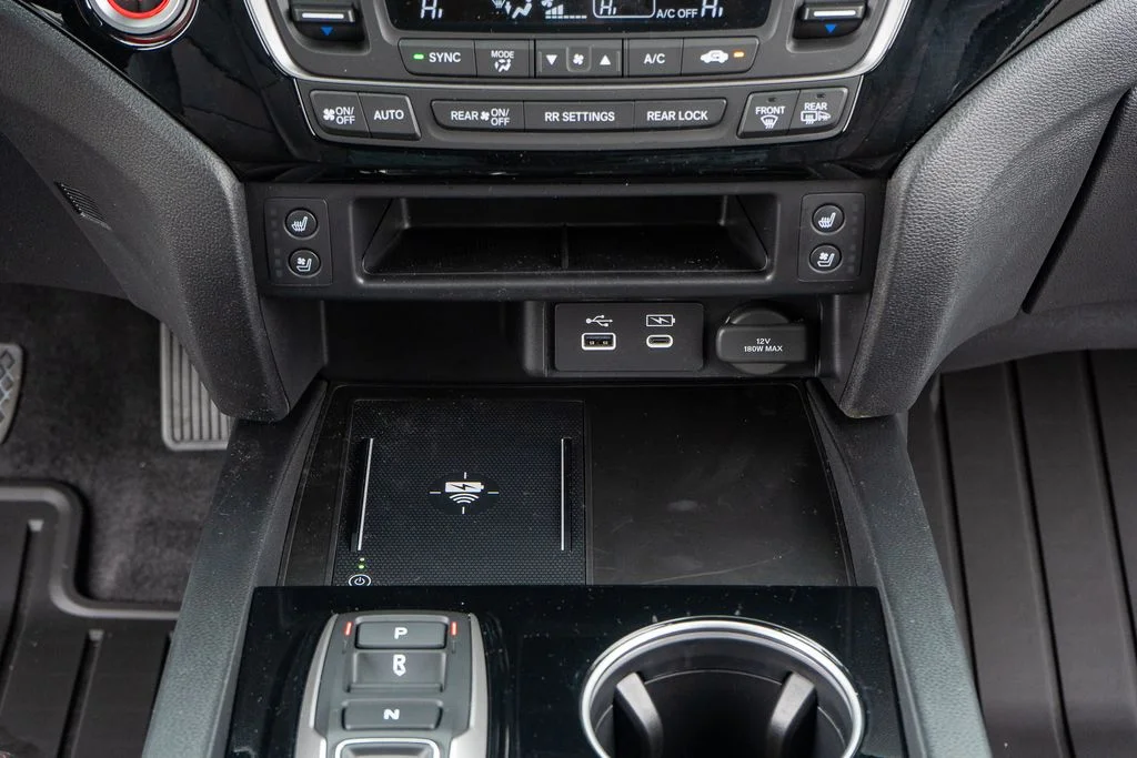 New 2026 Platinum White Pearl Honda Black Edition image 22