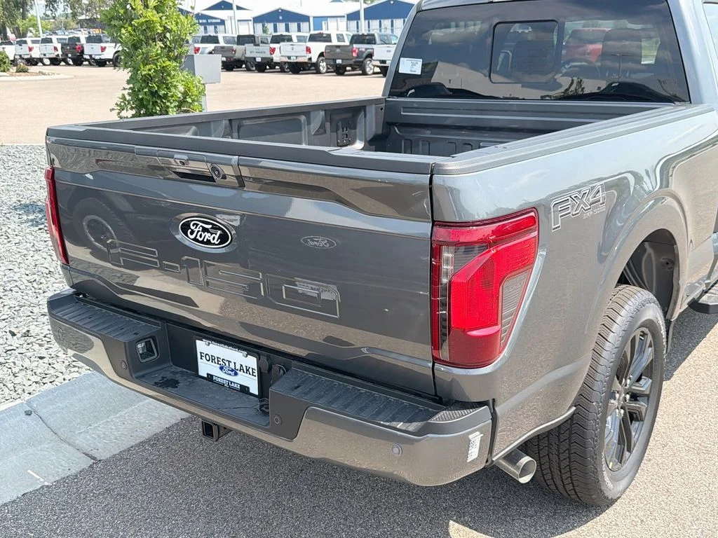 New 2026 Carbonized Gray Metallic Ford XLT image 5
